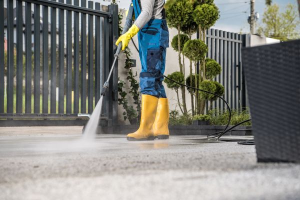 Driveway Power Washing in Manteca
