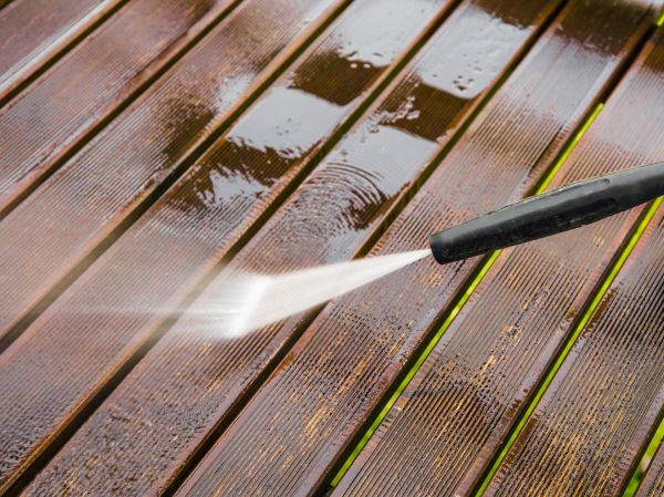 Deck Pressure Washing in Manteca