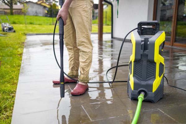 Cost of Porch Pressure Washing in Manteca