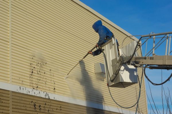 Commercial Exterior Cleaning in Manteca