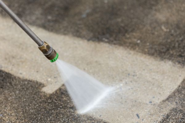 Cost of Garage Floor Power Washing in Manteca