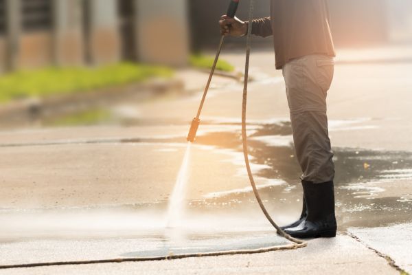 Residential Concrete Cleaning in Manteca