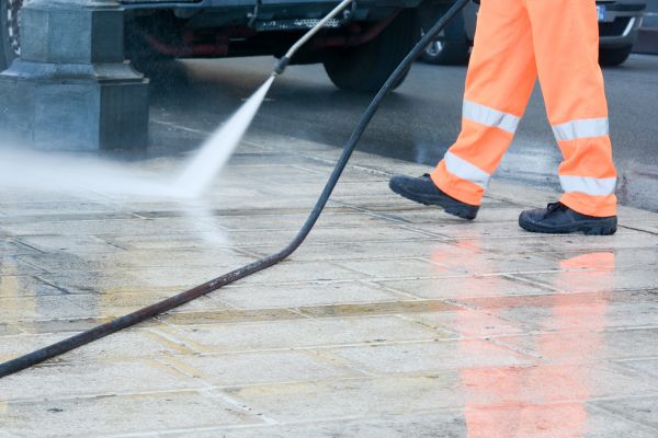 Cost of Concrete Jet Washing in Manteca