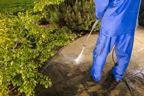 Cost of Hardscape Cleaning in Manteca