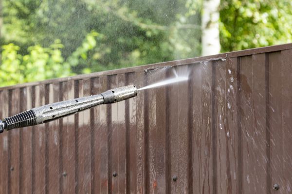 Vinyl Fence Cleaning in Manteca