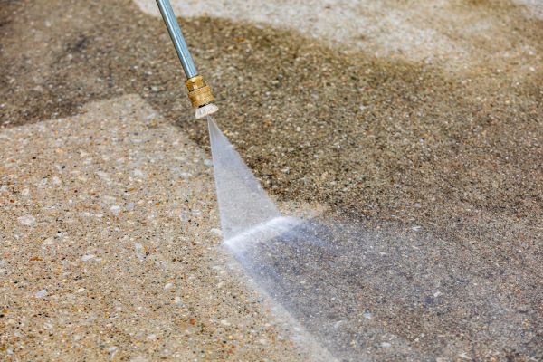 Driveway Pressure Cleaning in Manteca