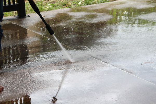Cost of Concrete Deck Cleaning in Manteca
