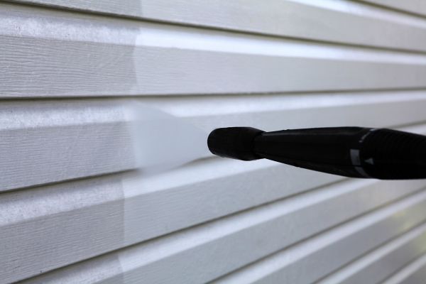 Cost of Condo Siding Power Washing in Manteca