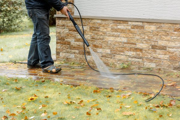 Cost of Residential Powerwashing in Manteca